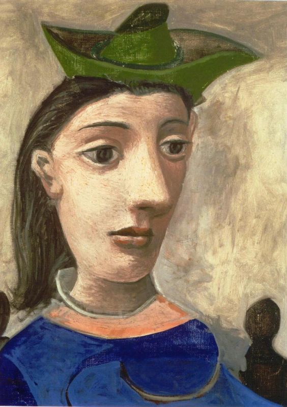 Donna con cappello verde
